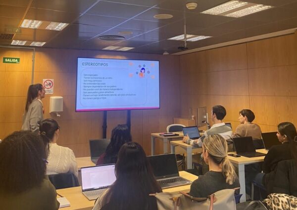 Sesión de sensibilización dirigida al alumnado de la URJC