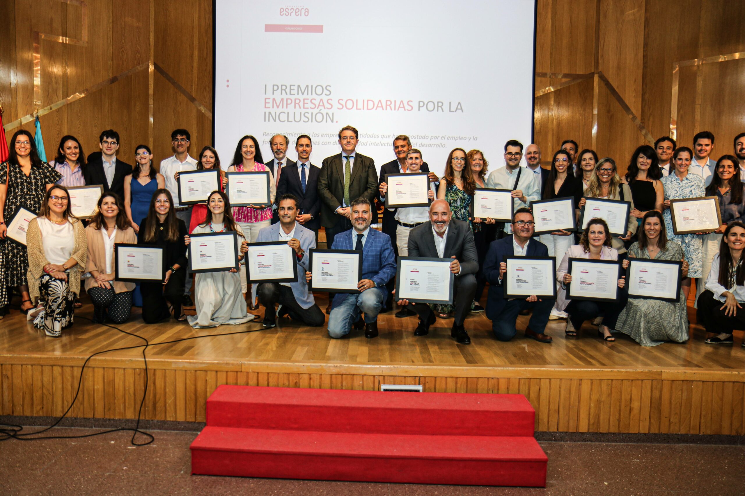 Representantes de Fundación Esfera y entidades colaboradoras durante los I Premios Empresas Solidarias por la Inclusión.